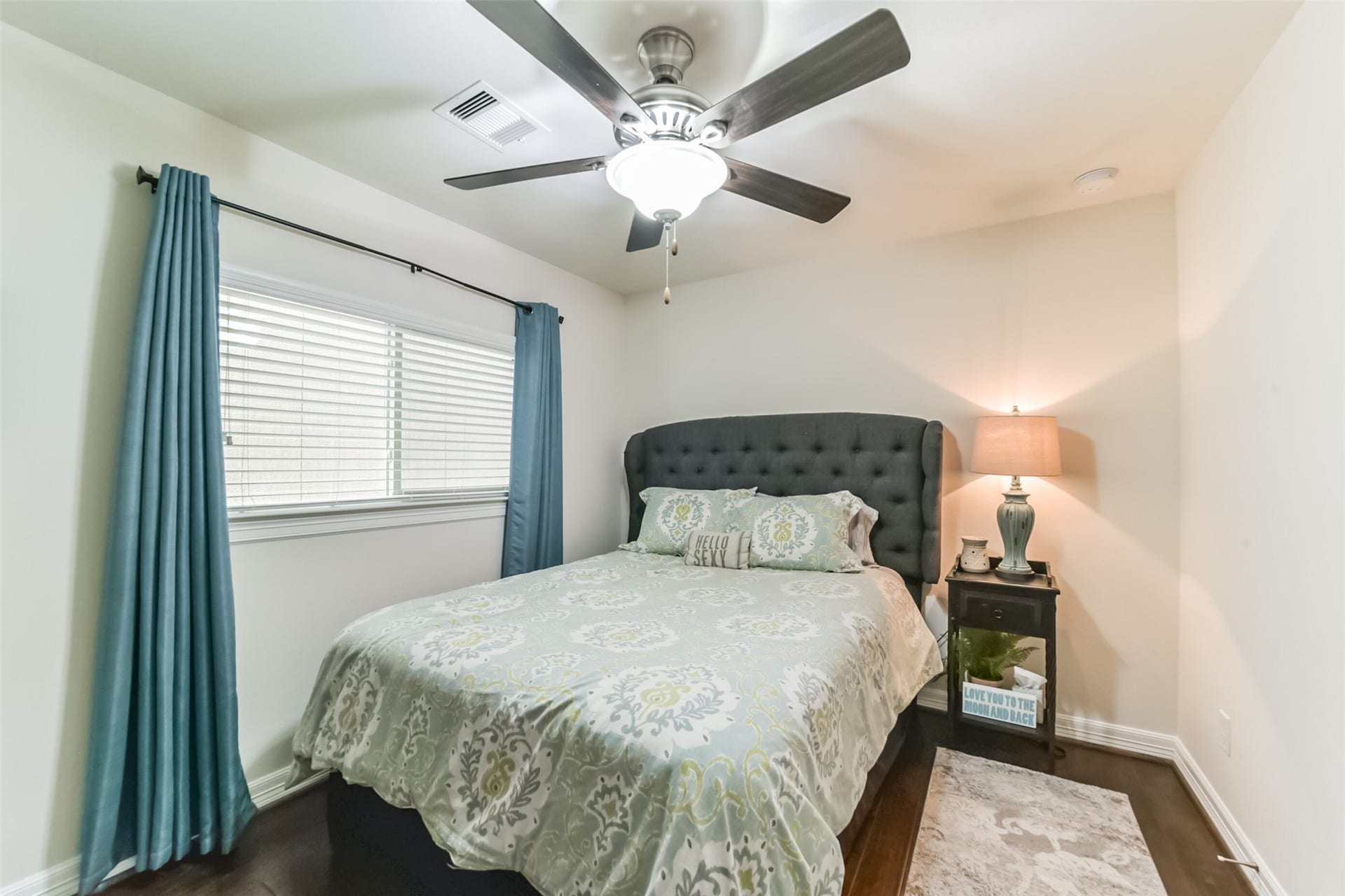 1517 Miles Oaks Place, Houston, TX 77043 Bedroom (1st floor)