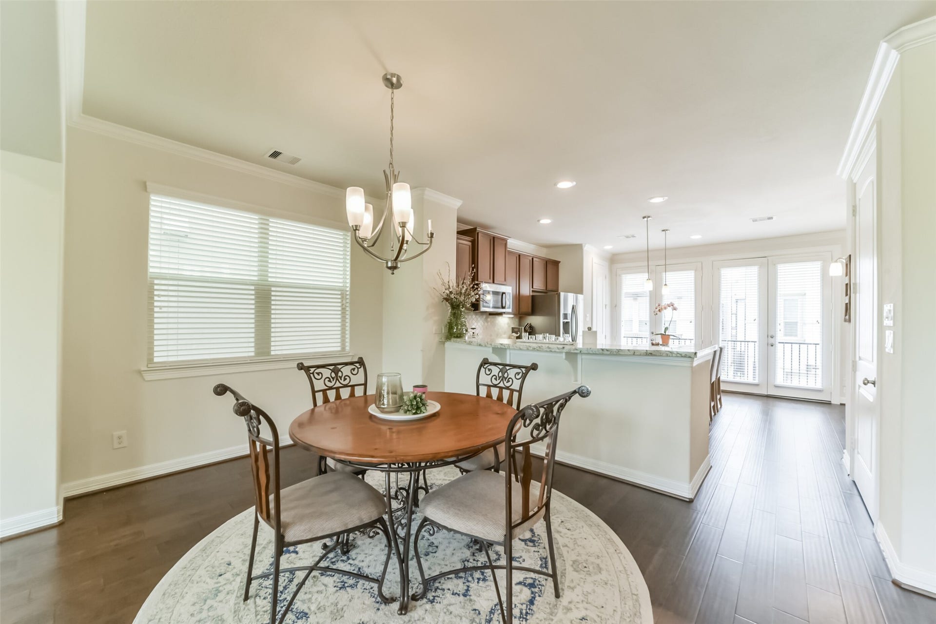 1517 Miles Oaks Place, Houston, TX 77043 Dining room