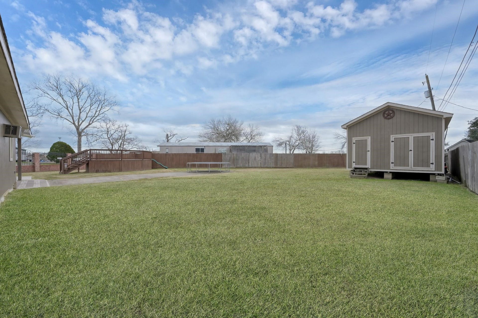 19096 County Road 669f, Alvin, TX 77511 19096 County Road 669f, Alvin, TX 77511