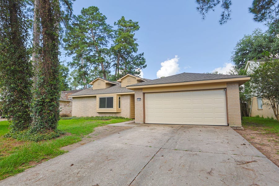 Property photo for 17307 Northchapel Street, Spring, TX