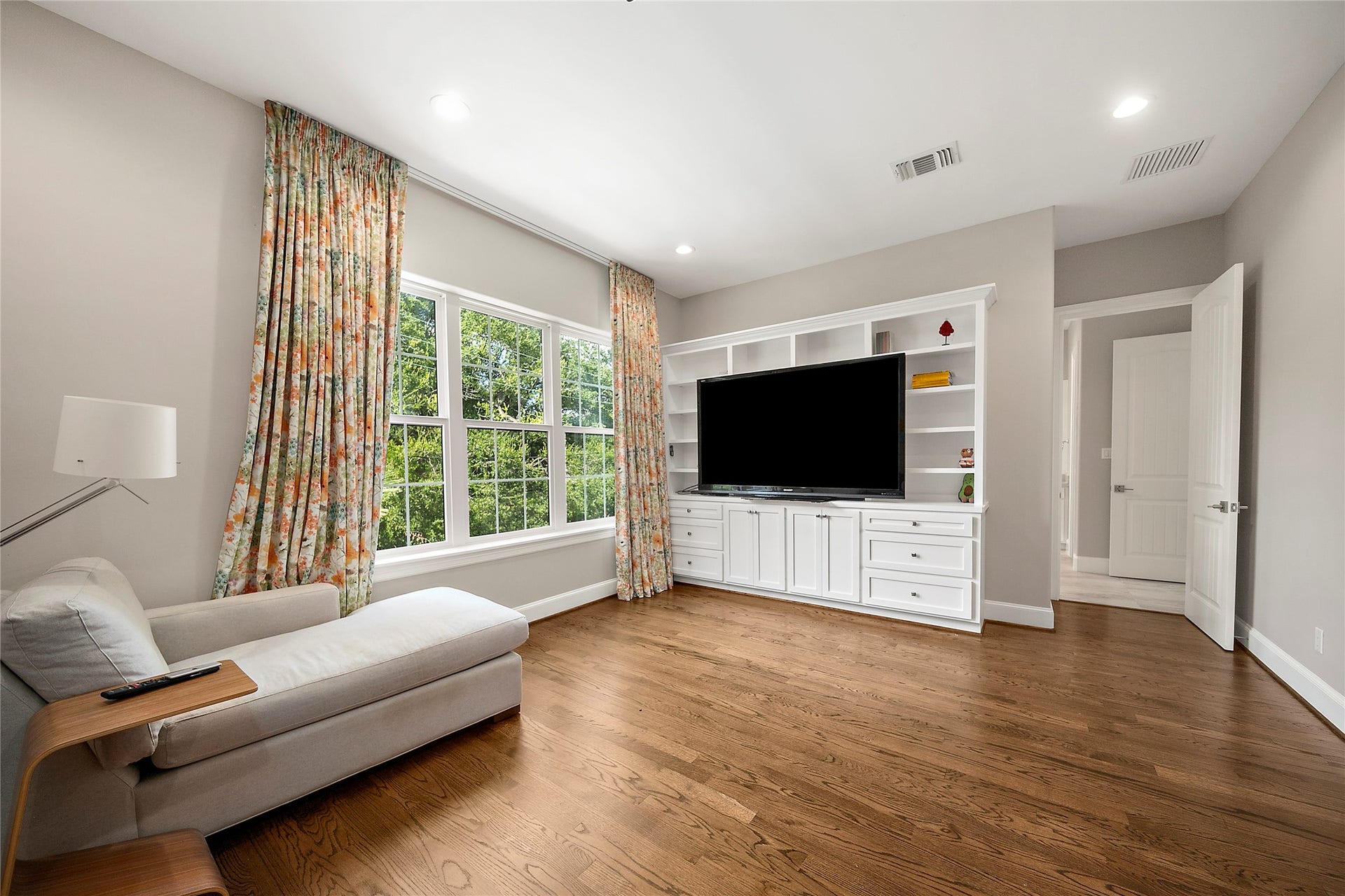 3766 Drake Street, Houston, TX 77005