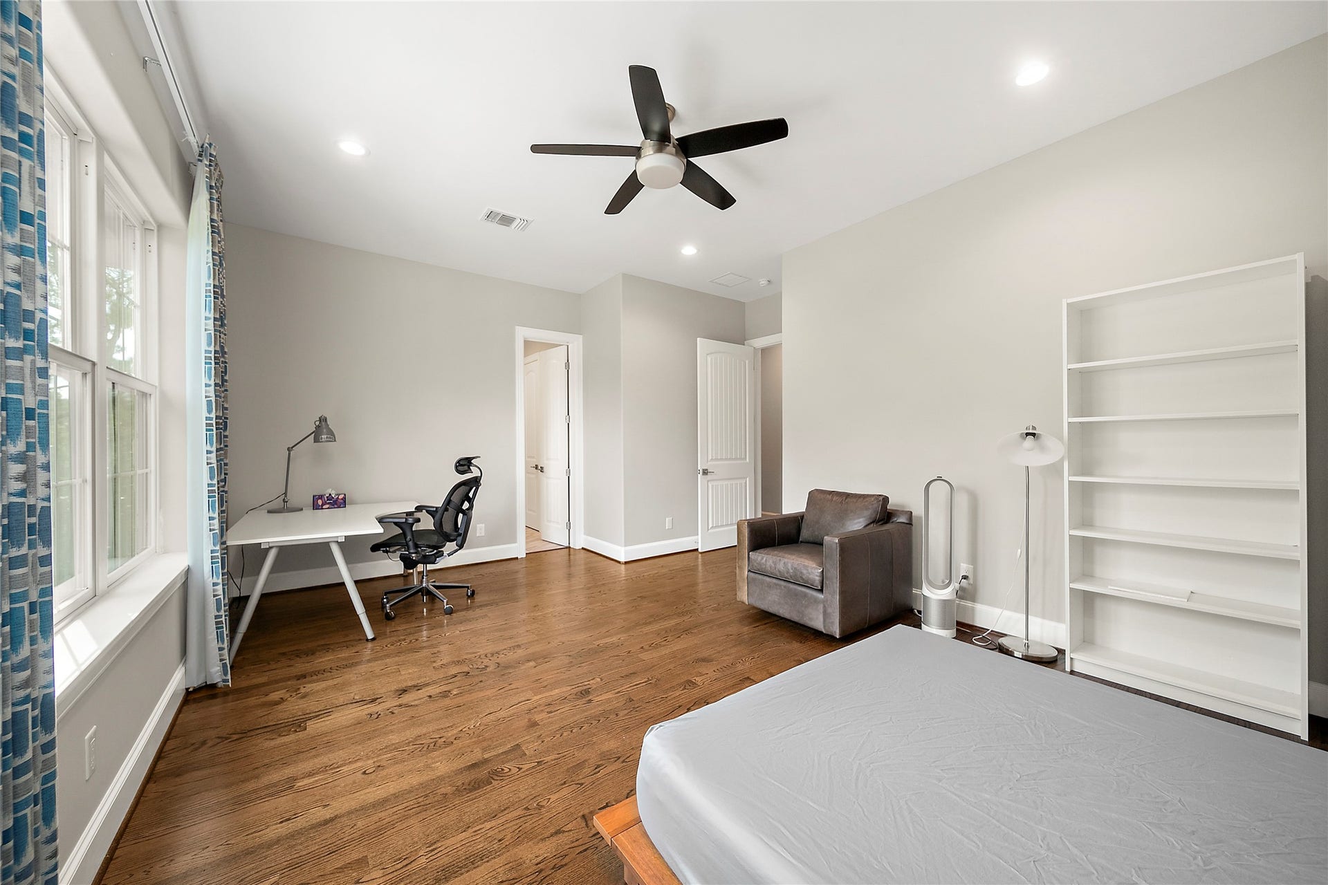 3766 Drake Street, Houston, TX 77005