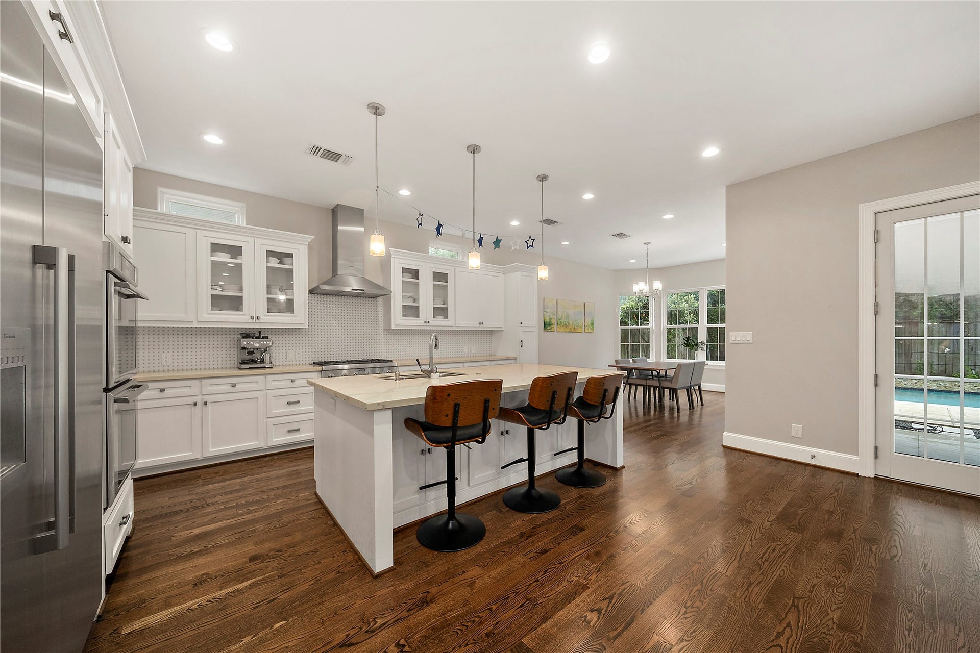 3766 Drake Street, Houston, TX 77005