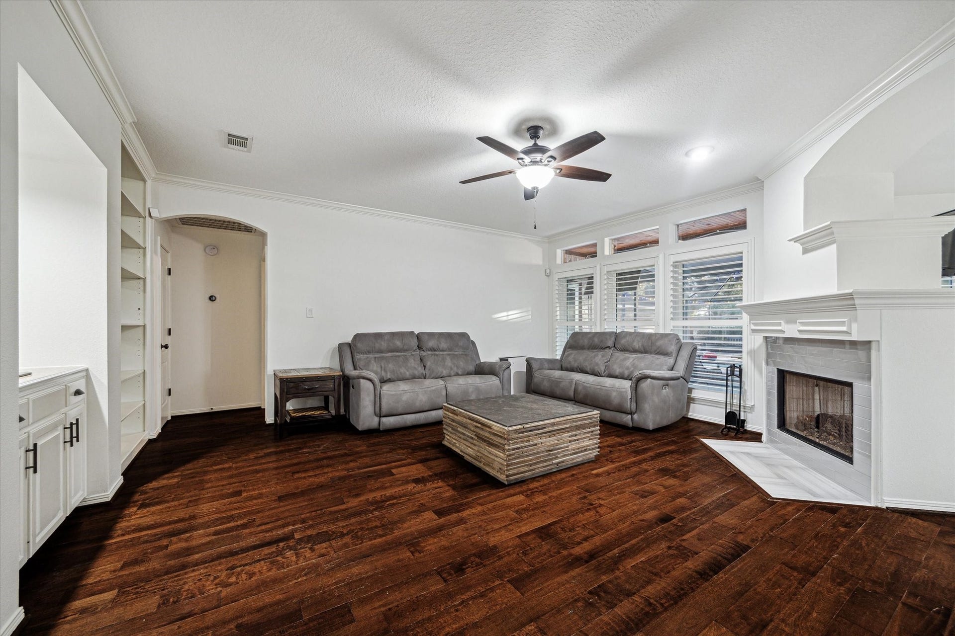 4107 Wentworth Drive, Fulshear, TX 77441 4107 Wentworth Drive, Fulshear, TX 77441