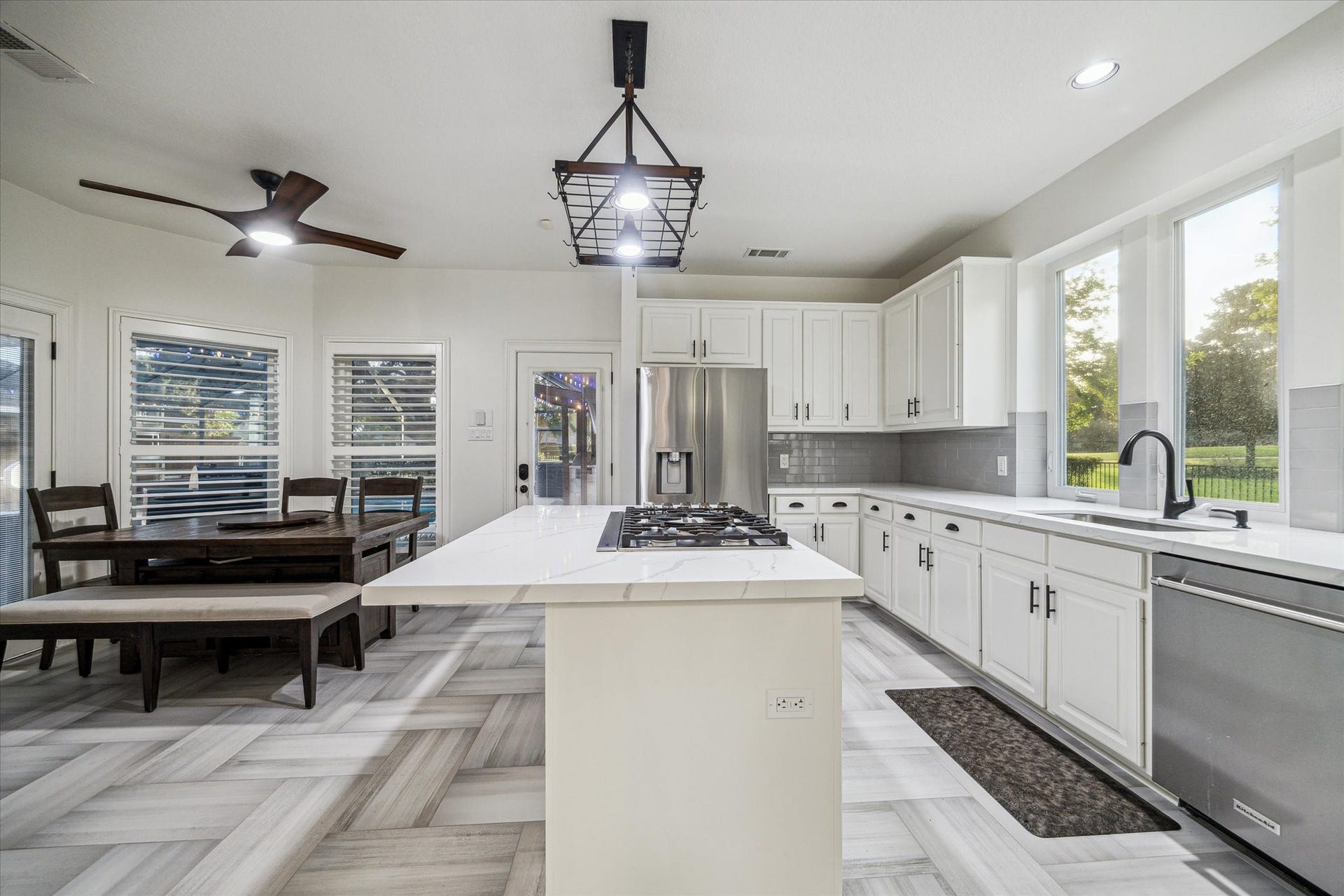 4107 Wentworth Drive, Fulshear, TX 77441 4107 Wentworth Drive, Fulshear, TX 77441