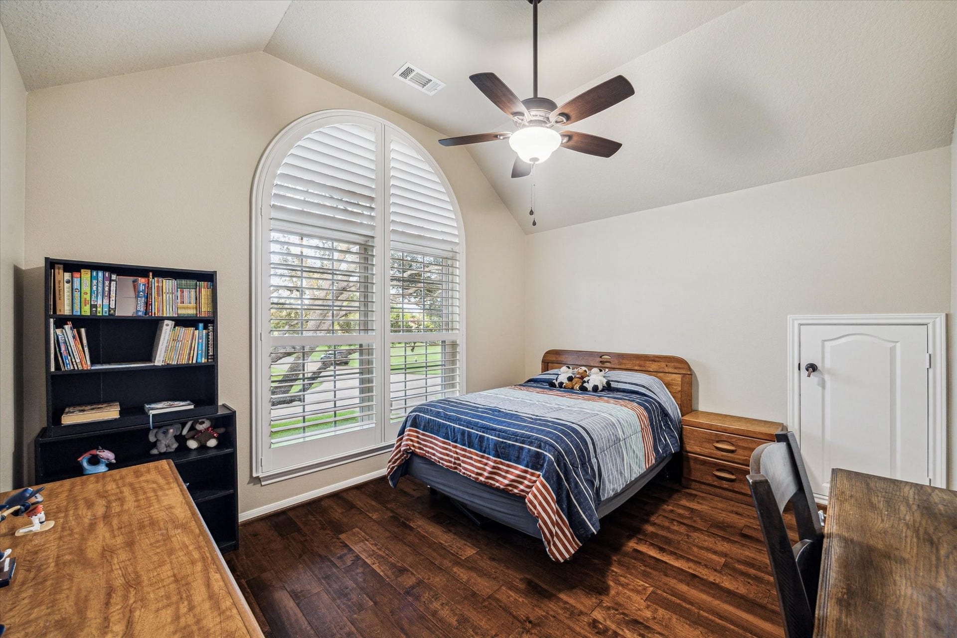 4107 Wentworth Drive, Fulshear, TX 77441 Bedroom with tons of Natiural Light!