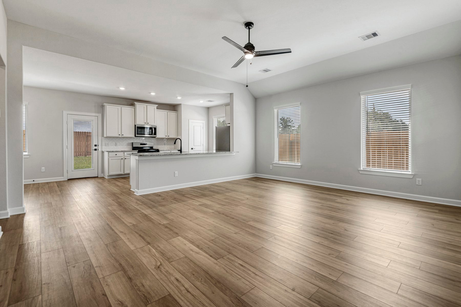 15683 Honey Cove Drive, Conroe, TX 77303 15683 Honey Cove Drive, Conroe, TX 77303