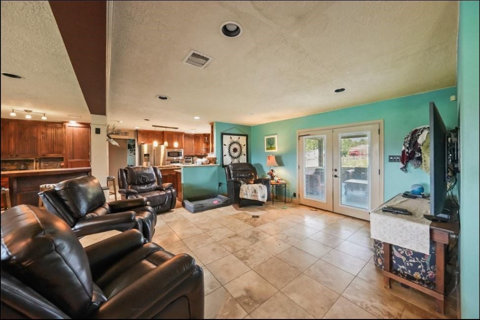 34366 Owens Road, Hempstead, TX 77445 34366 Owens Road, Hempstead, TX 77445
