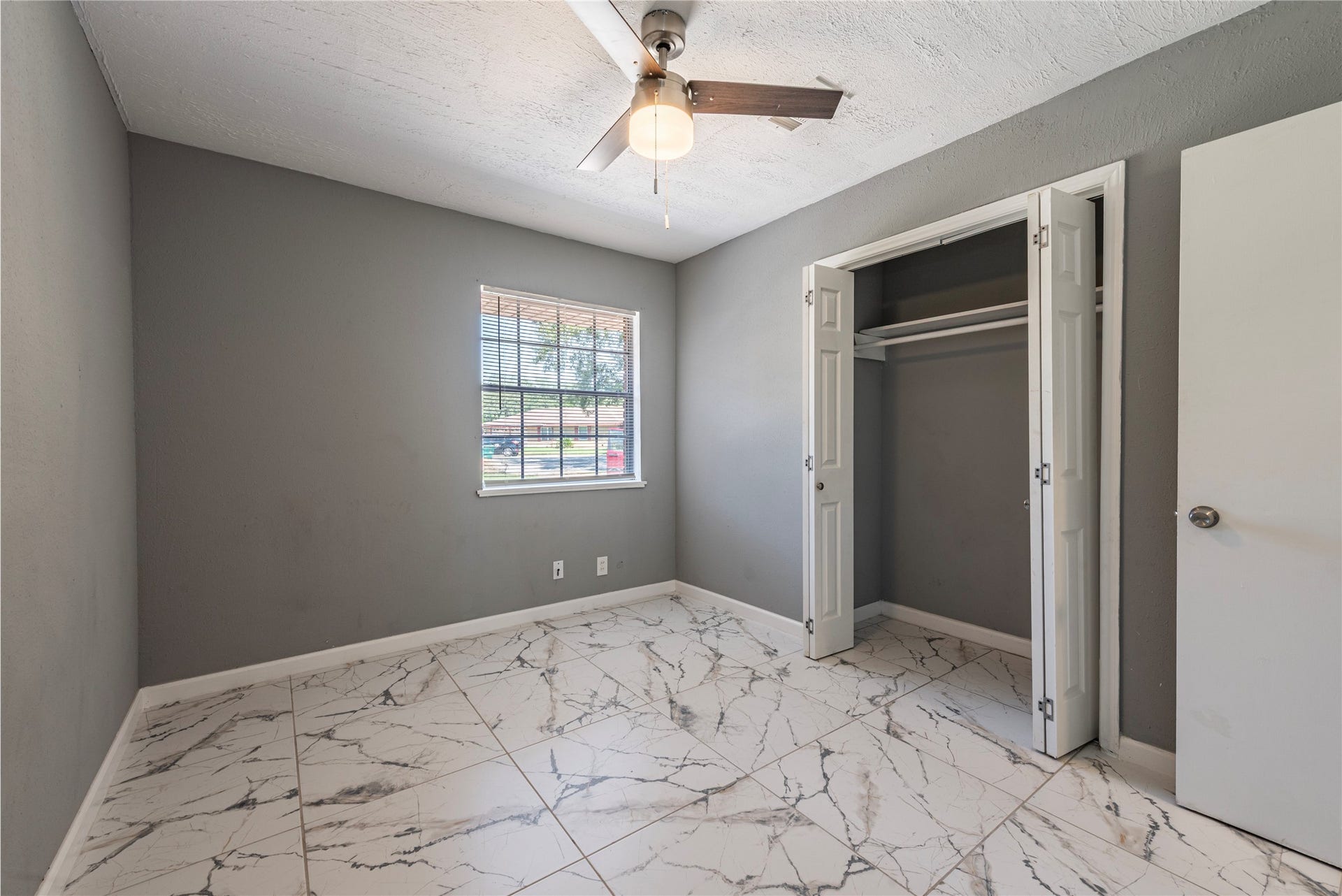 2511 Meadow Lane, La Marque, TX 77568 Secondary bedroom #2