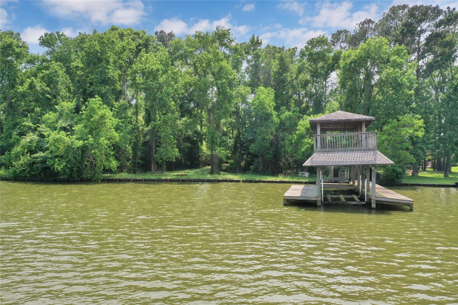 Property photo for 6 Kings River Court, Houston, TX