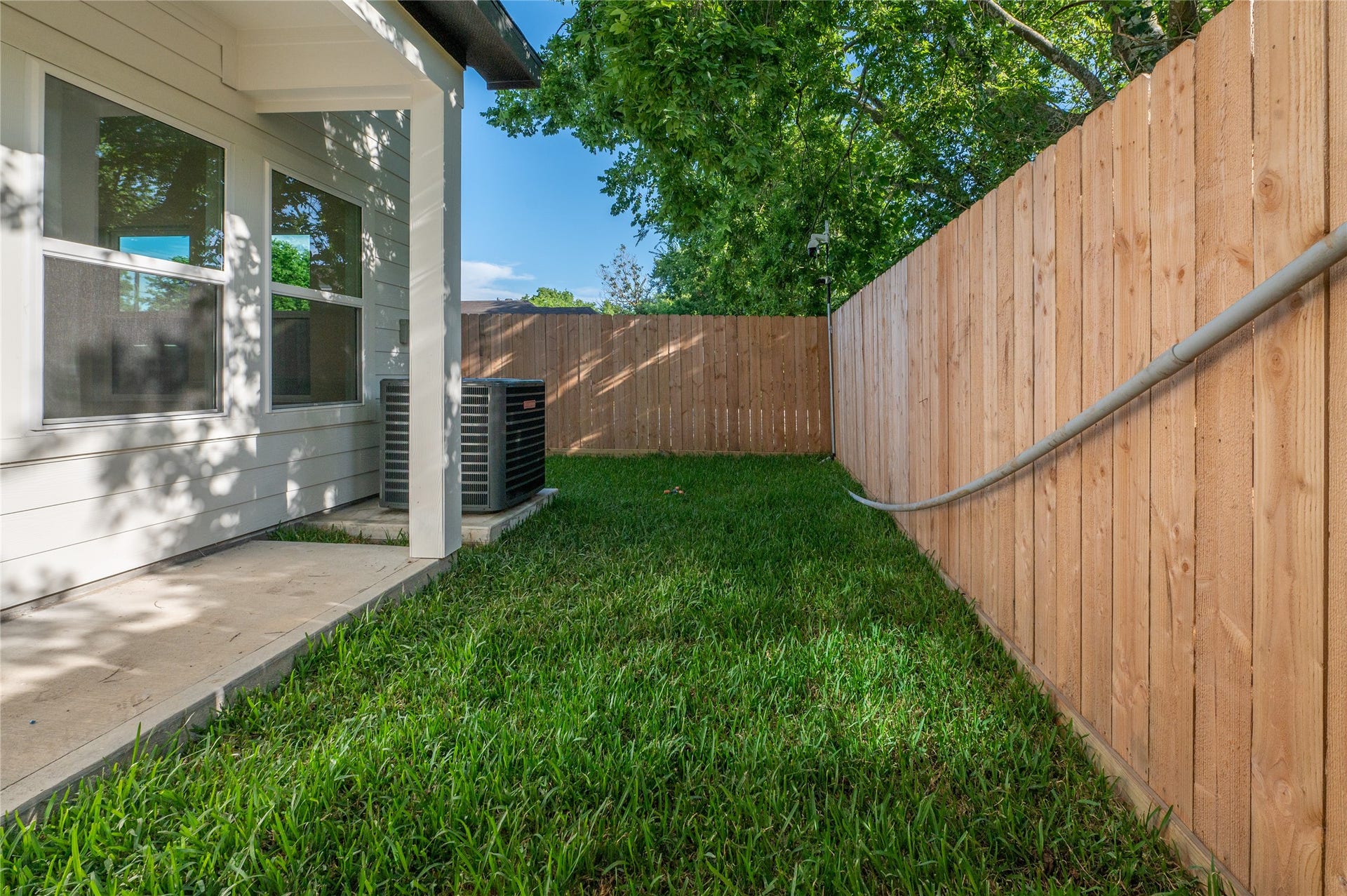 7930 Corinth Street, Houston, TX 77051 7930 Corinth Street, Houston, TX 77051