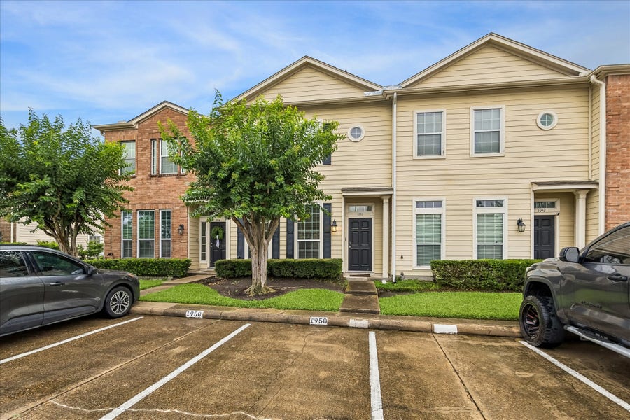 Property photo for 1950 Gentryside Drive, Houston, TX