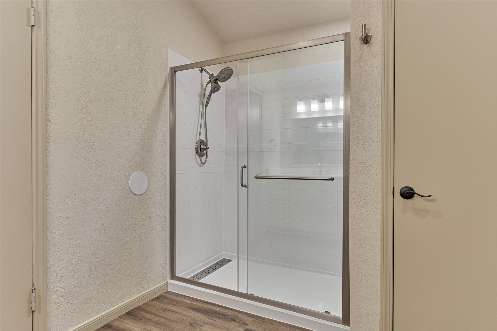 100 La Costa Drive, Montgomery, TX 77356 100 La Costa Drive, Montgomery, TX 77356