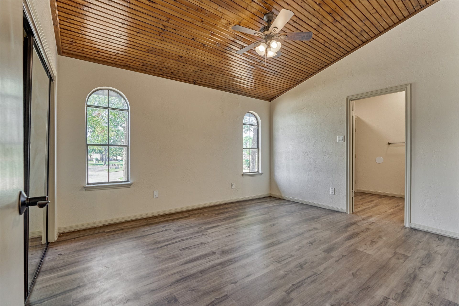 100 La Costa Drive, Montgomery, TX 77356 100 La Costa Drive, Montgomery, TX 77356
