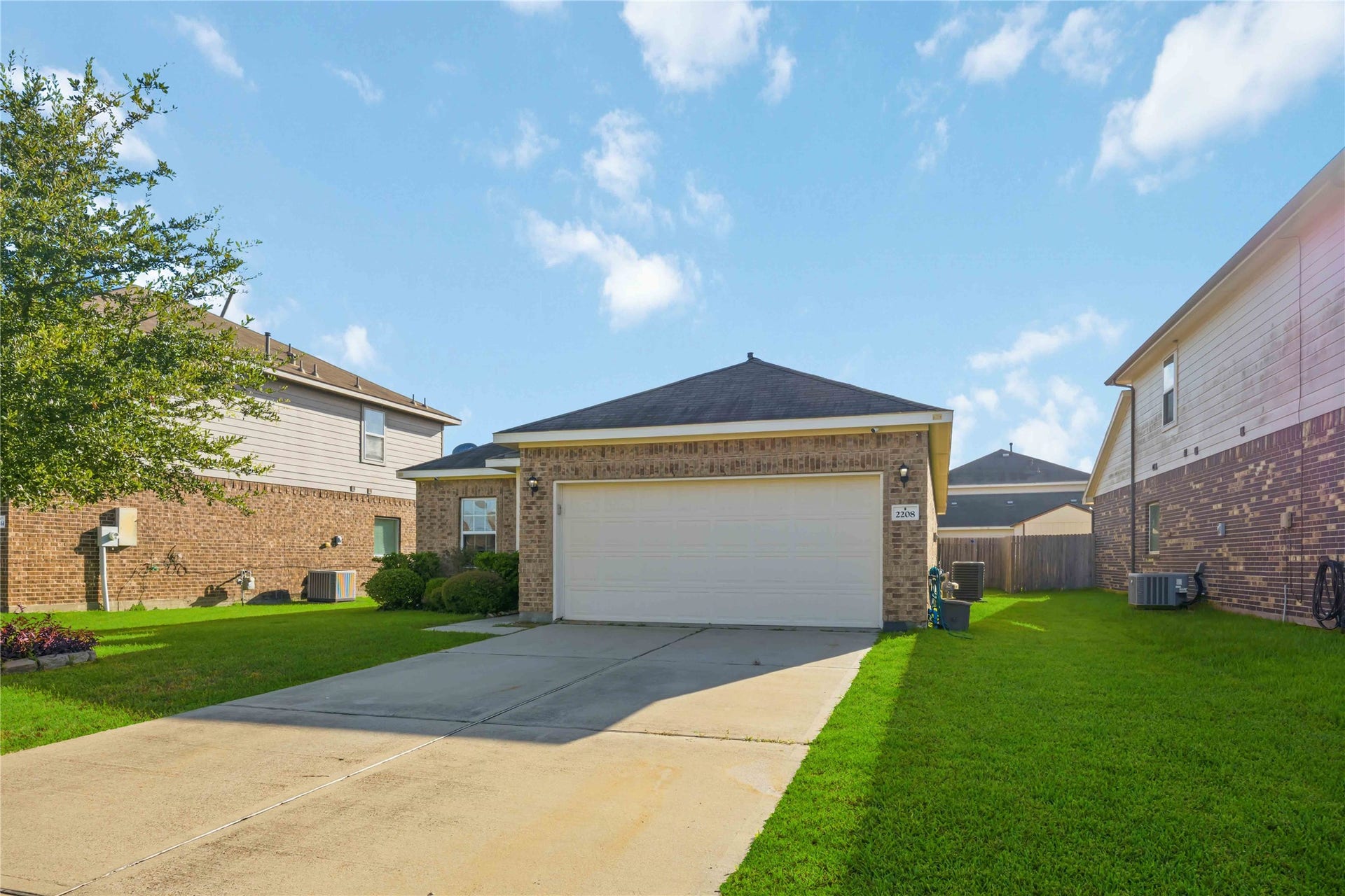 2208 Ruby Drive, Texas City, TX 77591