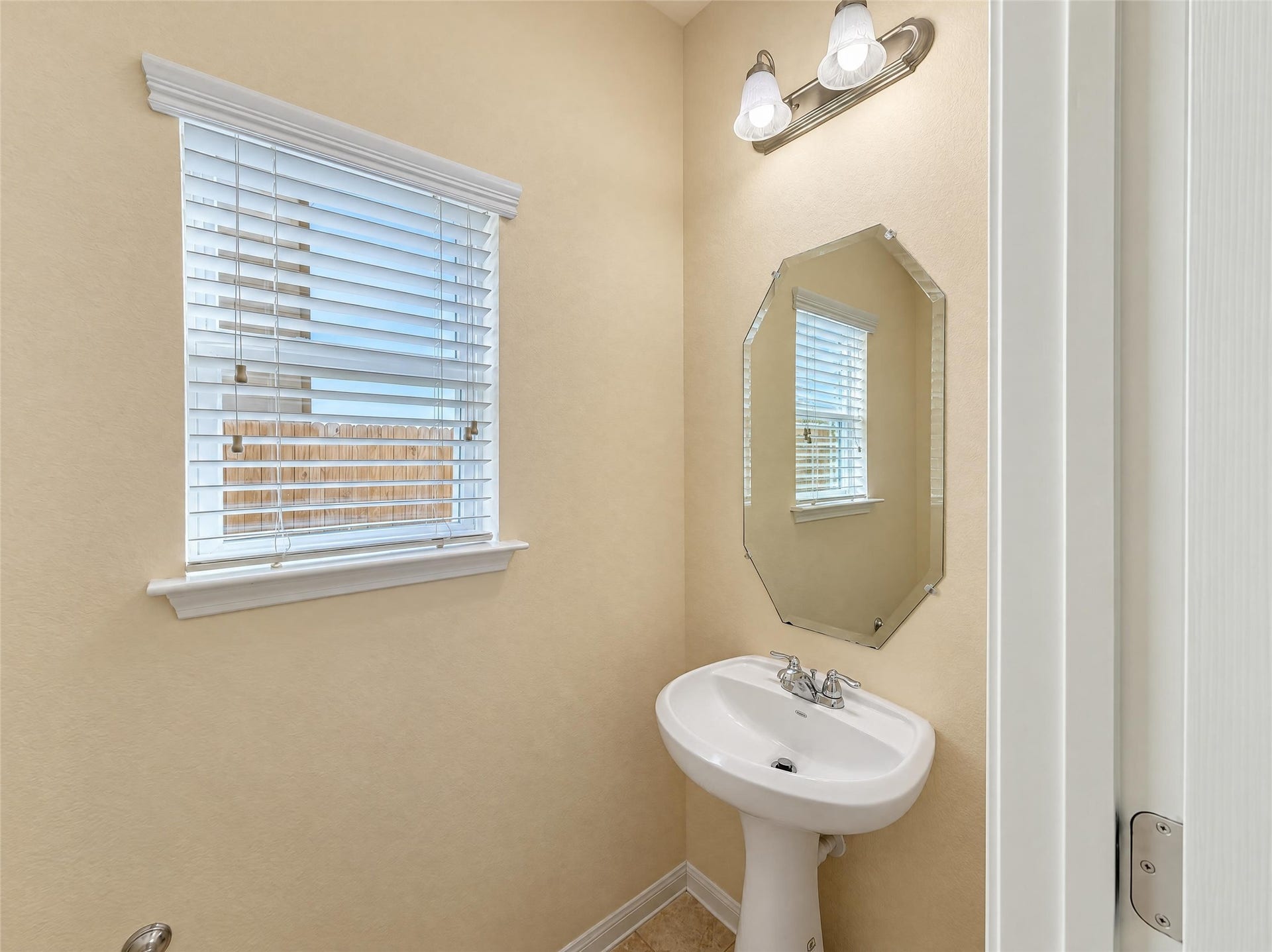 6516 Stoney Creek Drive, Pasadena, TX 77503