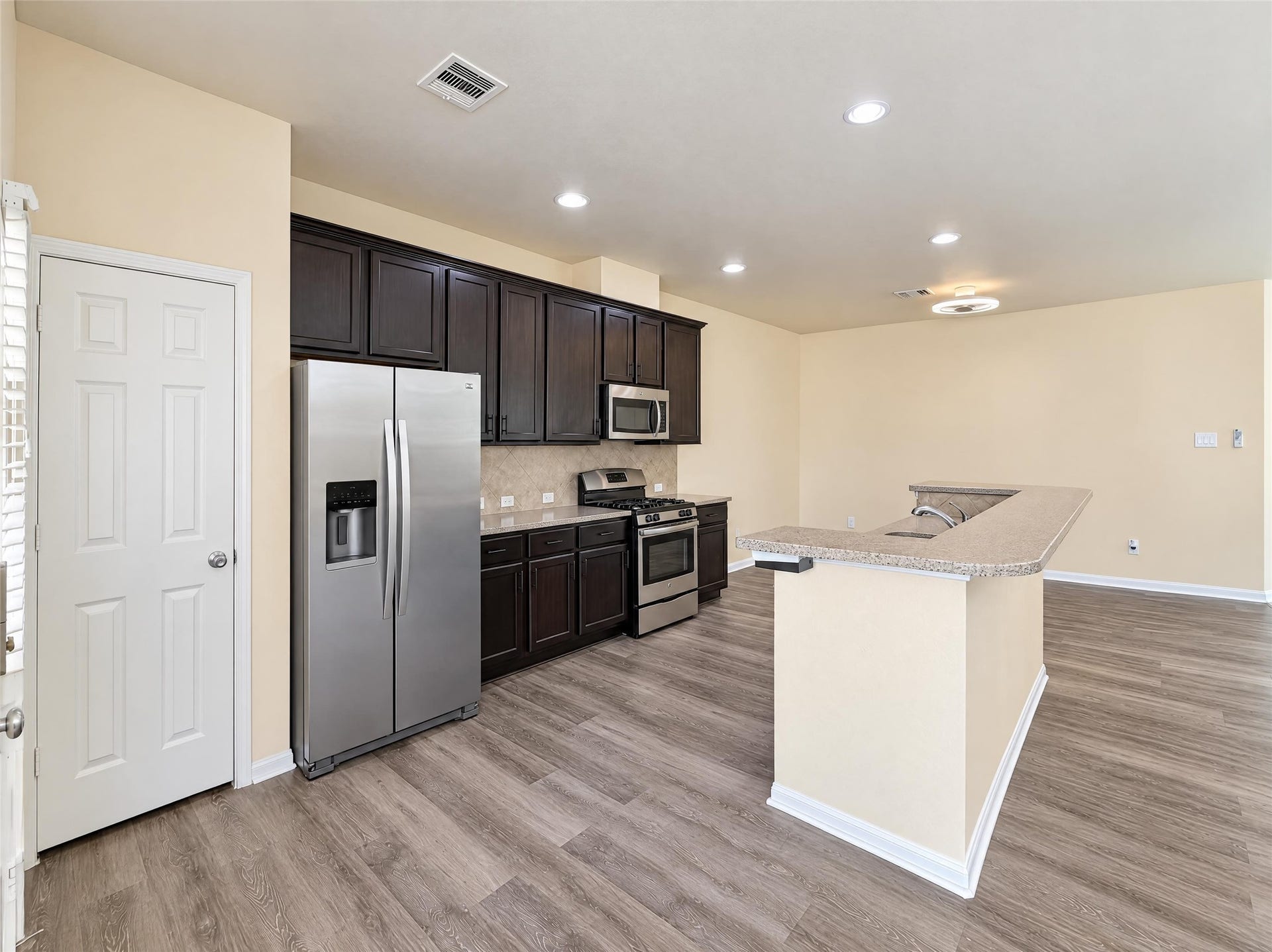 6516 Stoney Creek Drive, Pasadena, TX 77503