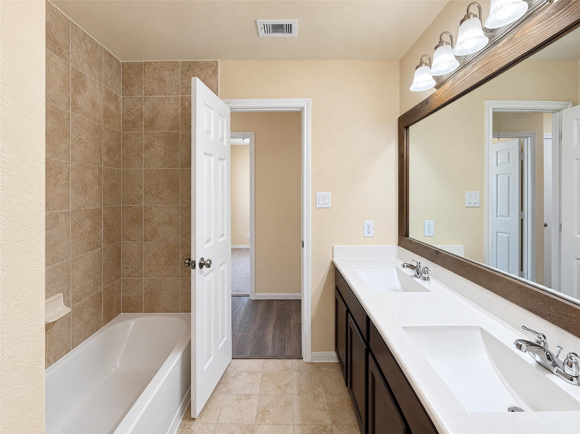 6516 Stoney Creek Drive, Pasadena, TX 77503
