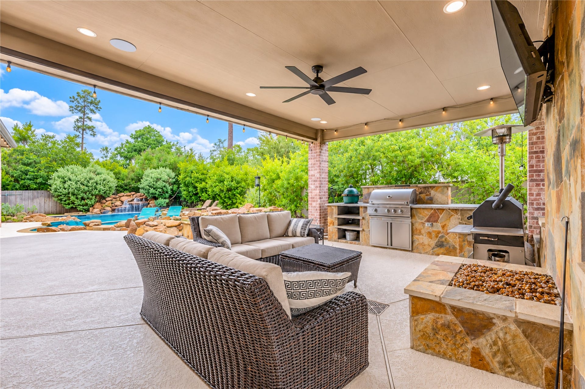 13406 Ambler Springs Drive, Tomball, TX 77377 13406 Ambler Springs Drive, Tomball, TX 77377