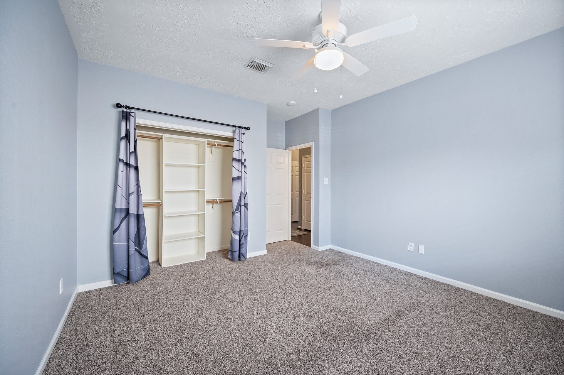 11919 Lakewood Hills Drive, Tomball, TX 77377 11919 Lakewood Hills Drive, Tomball, TX 77377