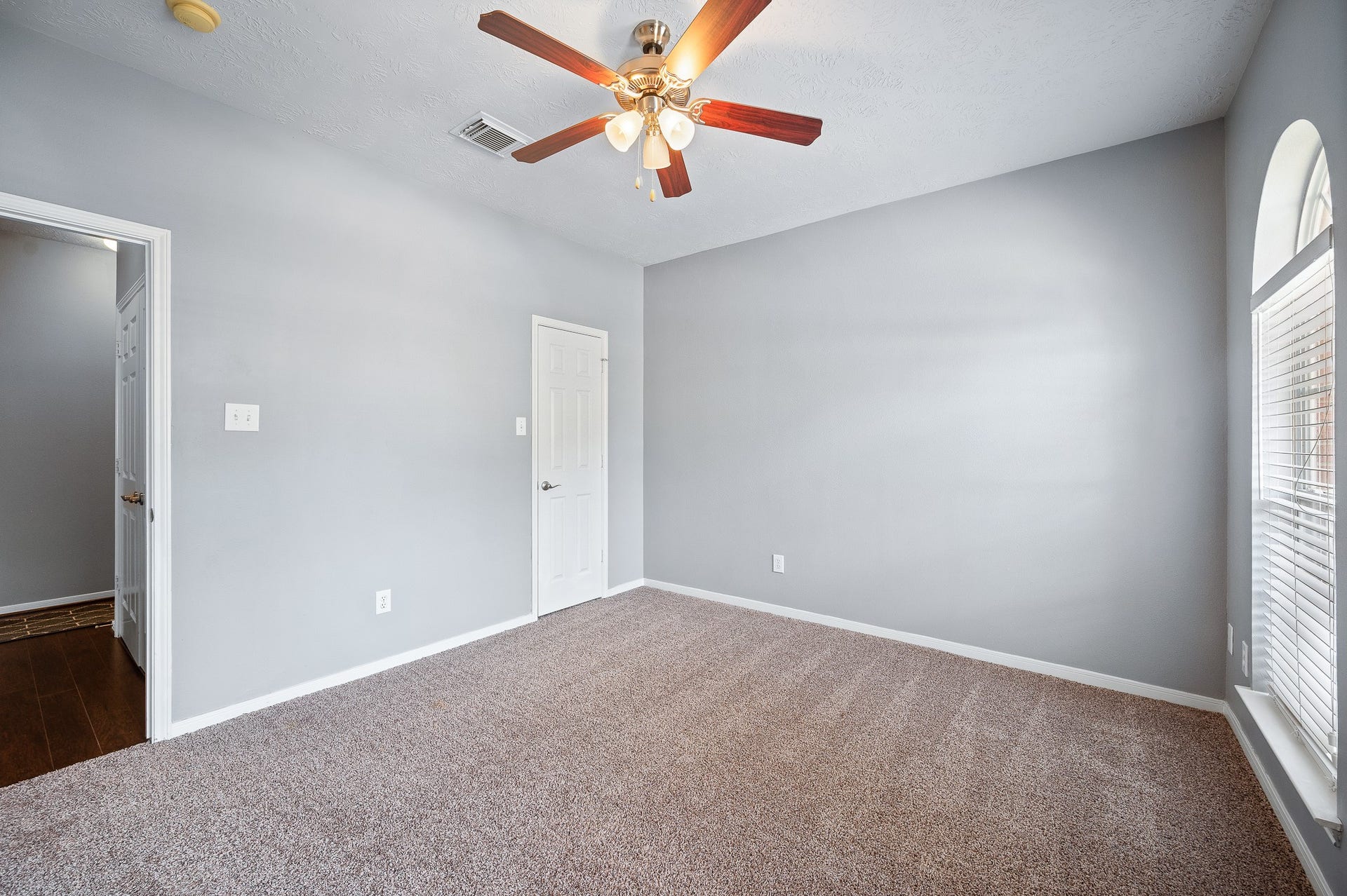11919 Lakewood Hills Drive, Tomball, TX 77377 11919 Lakewood Hills Drive, Tomball, TX 77377