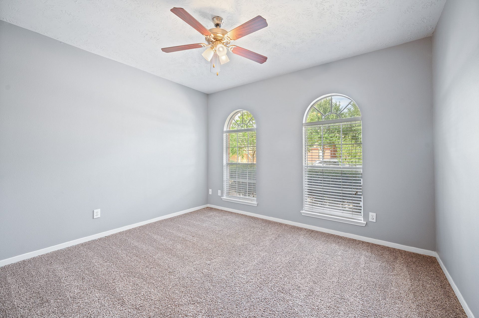 11919 Lakewood Hills Drive, Tomball, TX 77377 11919 Lakewood Hills Drive, Tomball, TX 77377