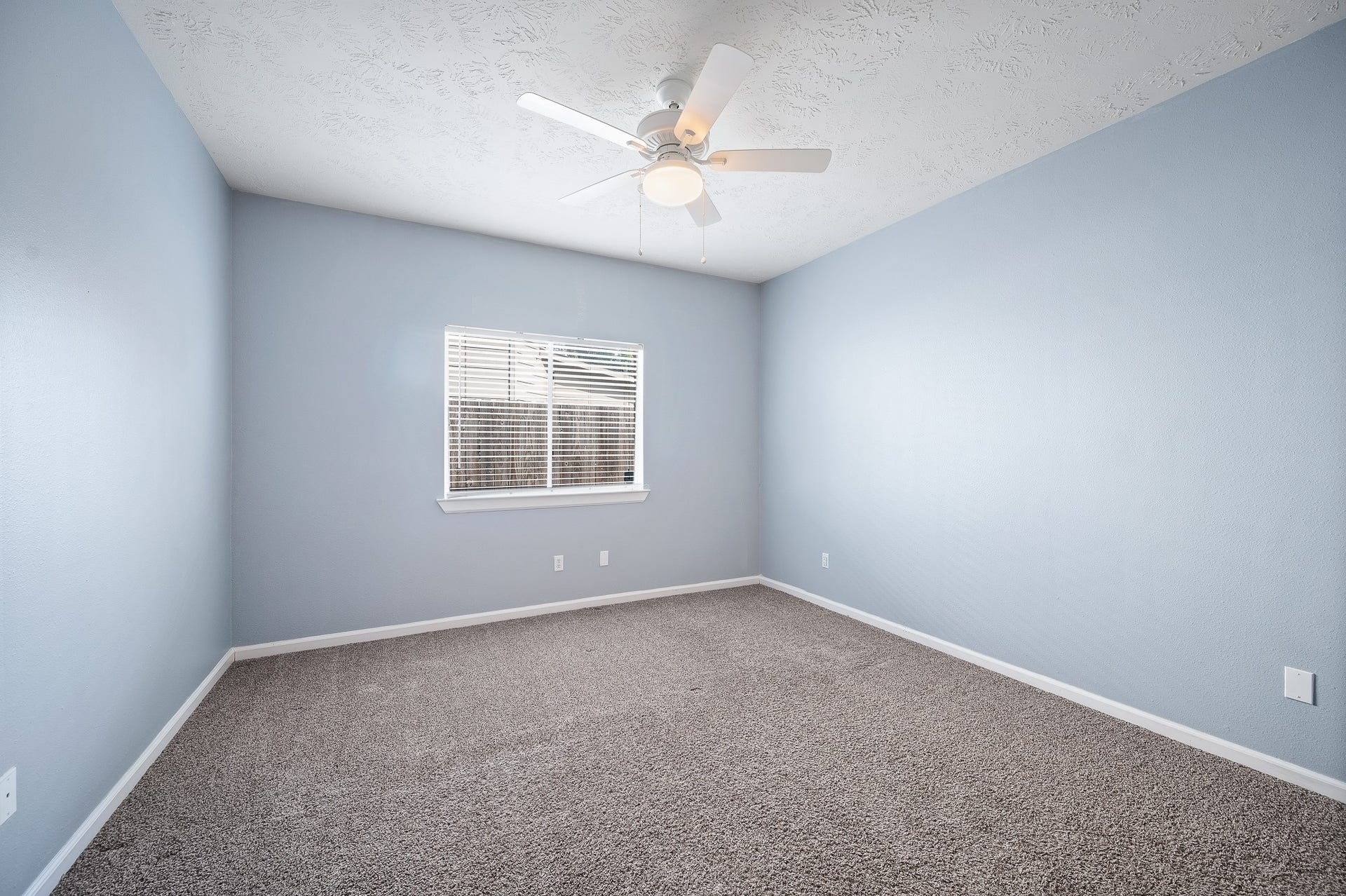 11919 Lakewood Hills Drive, Tomball, TX 77377 11919 Lakewood Hills Drive, Tomball, TX 77377