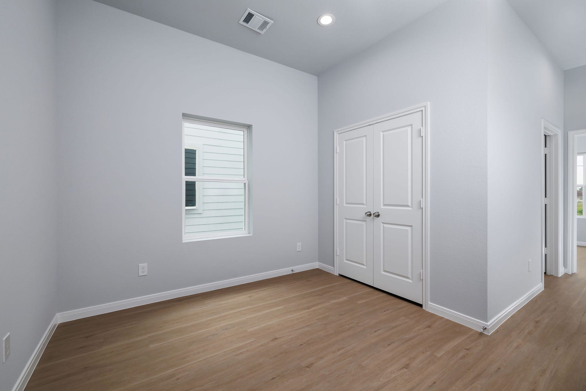 flex space for an office or game room