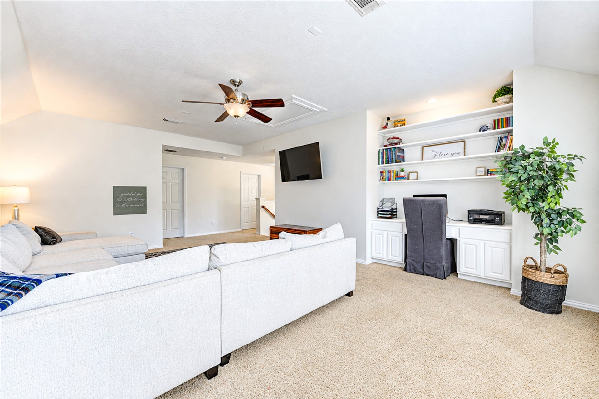 28019 Longspur Drive, Katy, TX 77494 Another shot with shelves