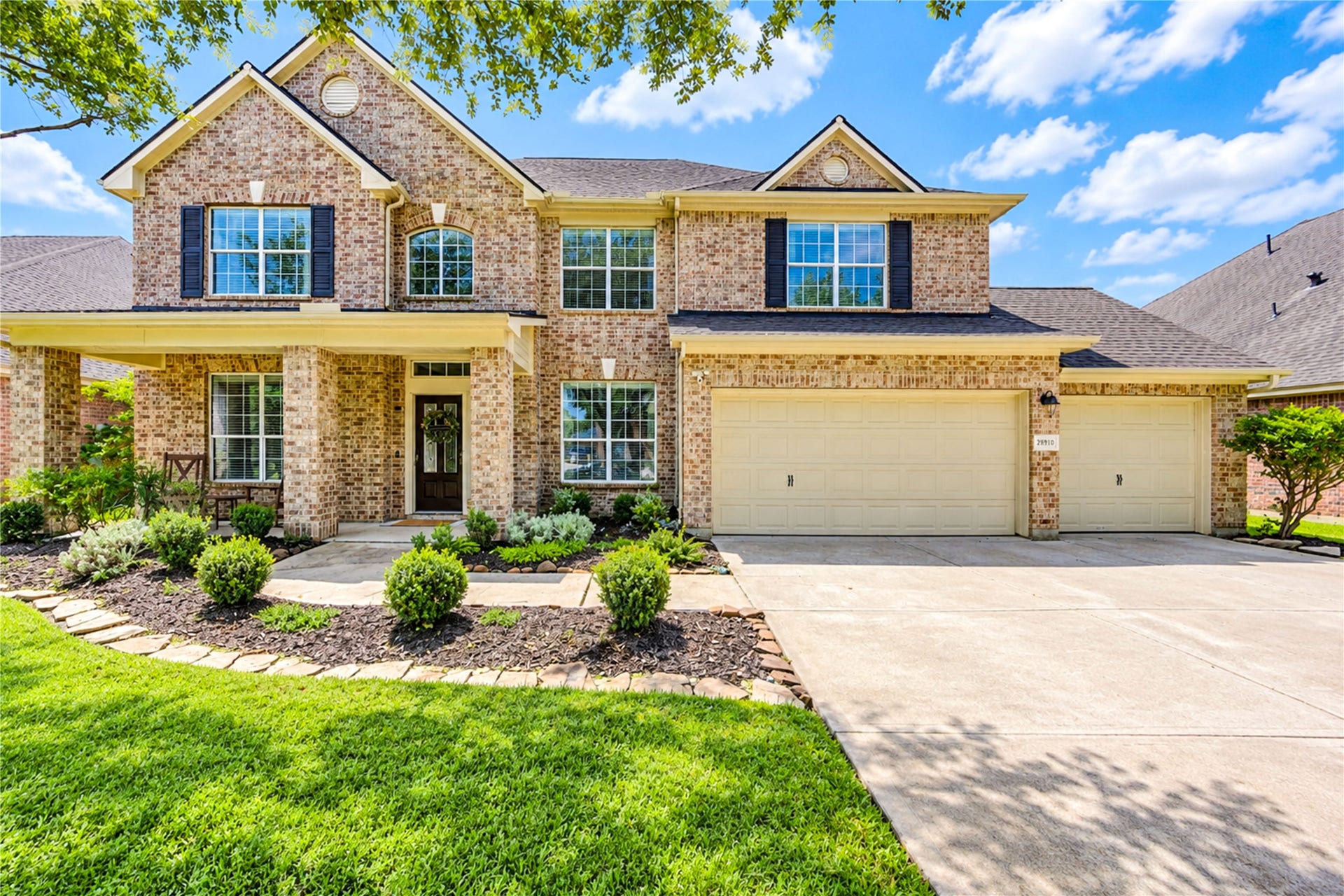 28019 Longspur Drive, Katy, TX 77494 This is a 5 bedroom and 3 full and 2 half bathrooms.