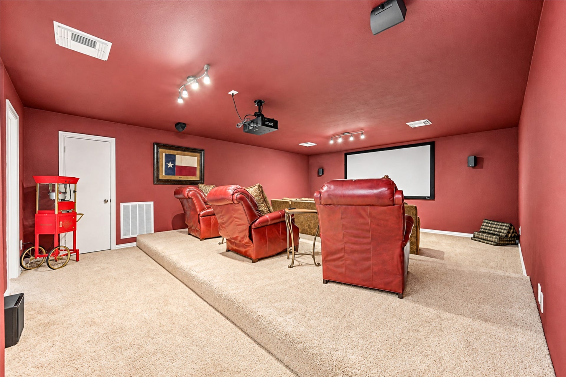 28019 Longspur Drive, Katy, TX 77494 Lovely media room with large TV screen.