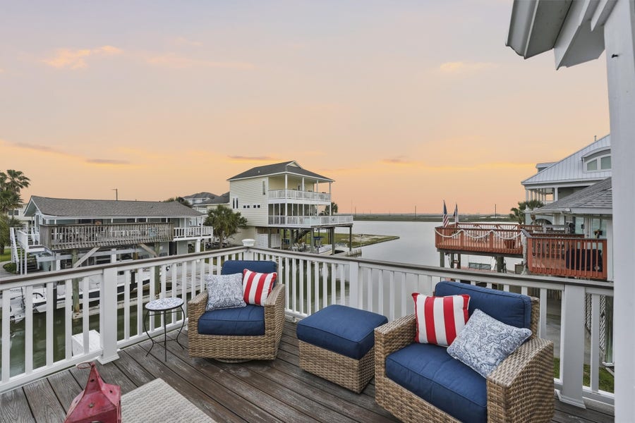 Property photo for 16635 Jamaica Cove Road, Jamaica Beach, TX