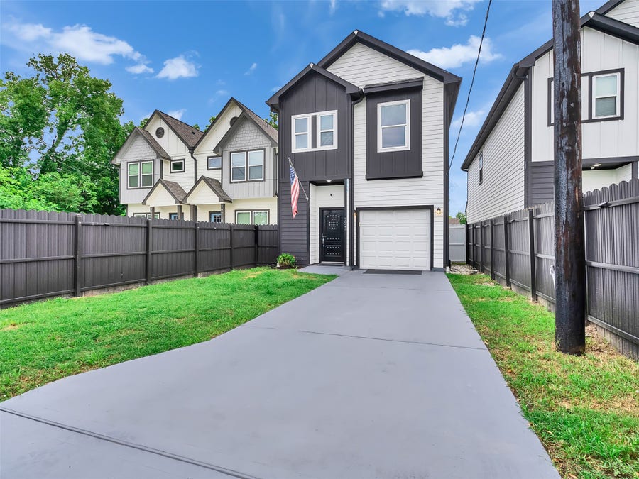 Property photo for 7923 Bonaire Street, Houston, TX