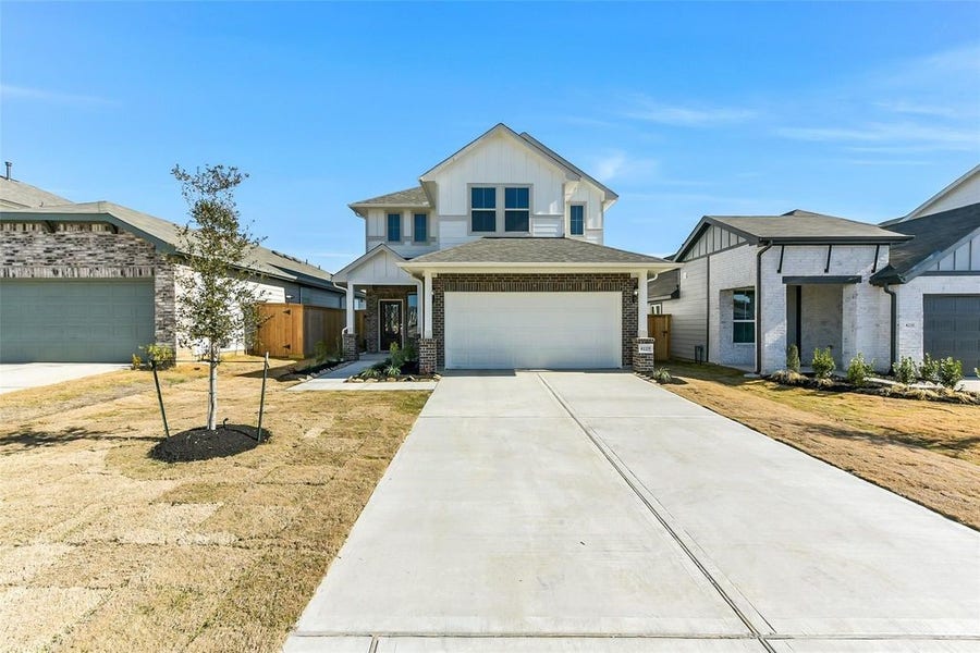 Property photo for 4229 Red Cedar Ring Lane, Pinehurst, TX