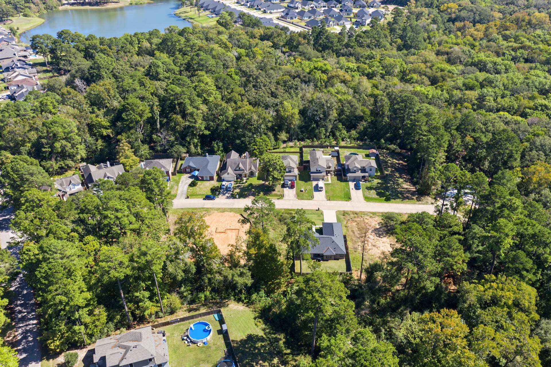 1981 La Salle Park Drive, Conroe, TX 77304