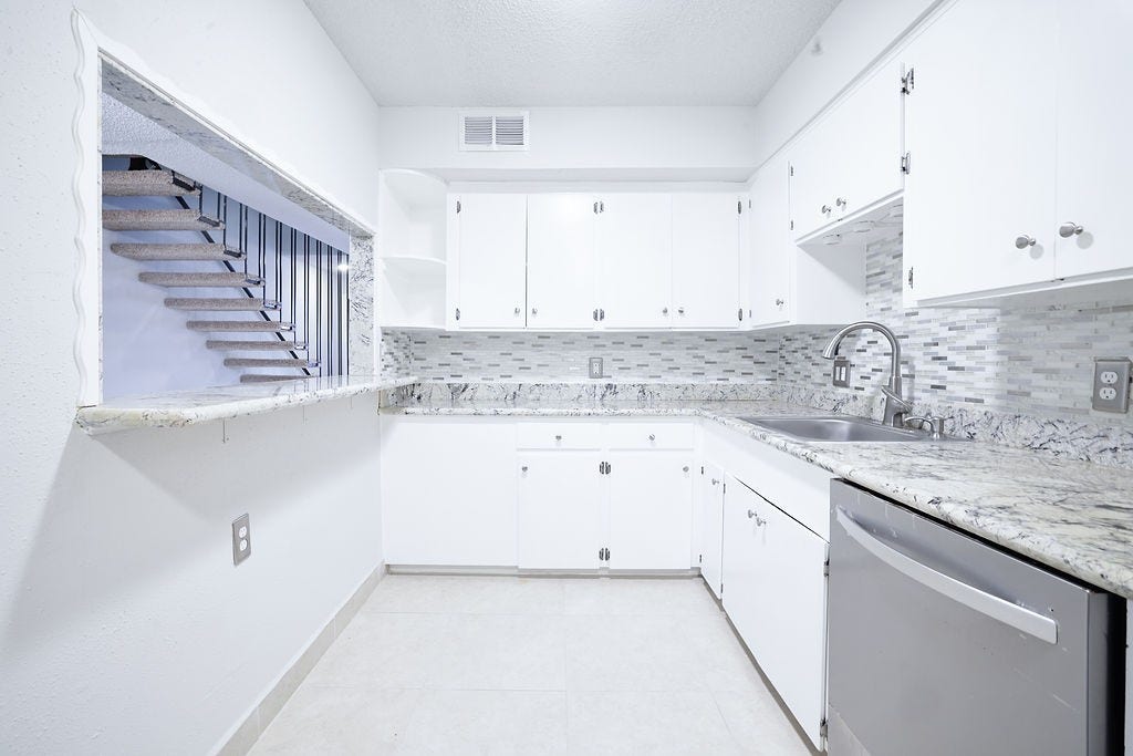 2503 McCue Road, #6, Houston, TX 77056 2503 McCue Road, #6, Houston, TX 77056