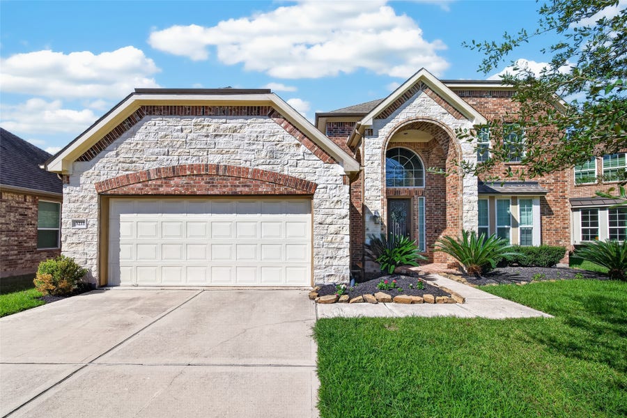 Property photo for 3211 Golden Honey Lane, Richmond, TX