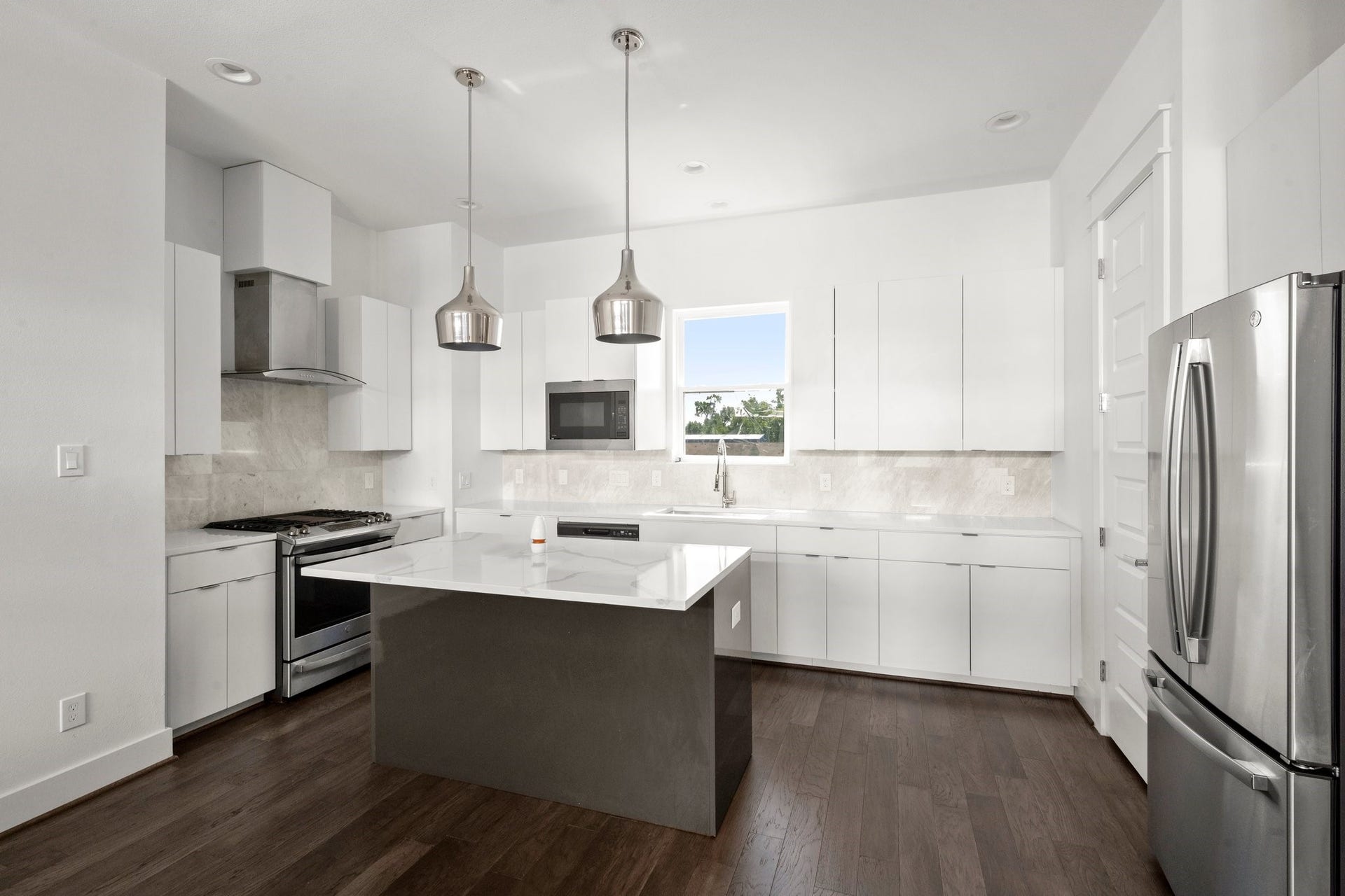 4706 Independence Heights, Houston, TX 77018 4706 Independence Heights, Houston, TX 77018