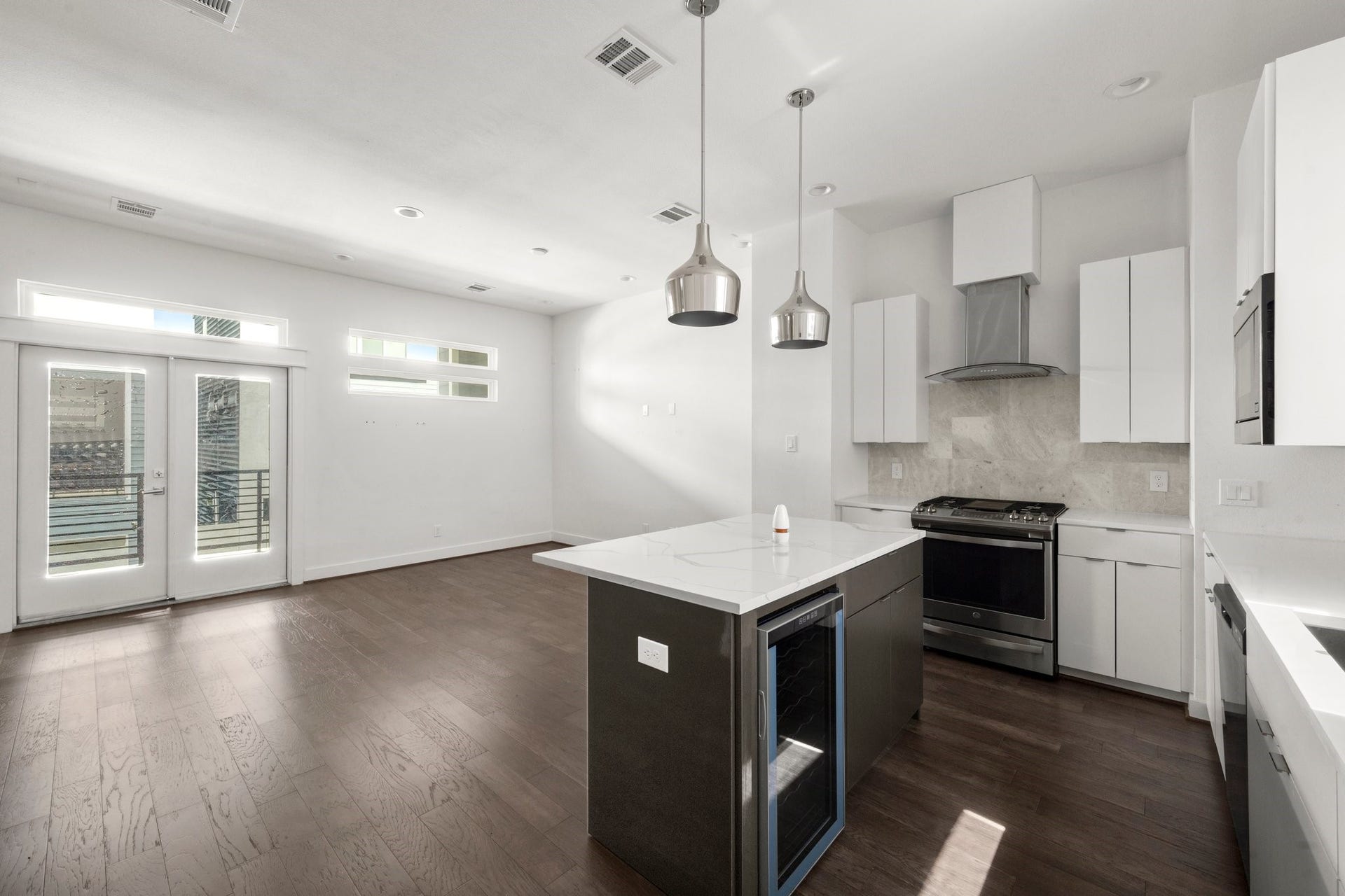 4706 Independence Heights, Houston, TX 77018 4706 Independence Heights, Houston, TX 77018