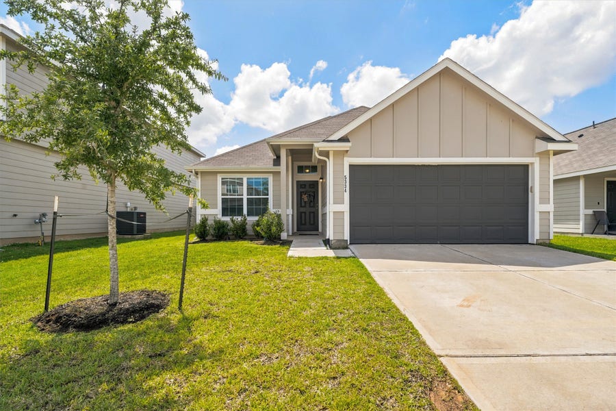 Property photo for 5334 Brooklyn Rose Drive, Rosharon, TX