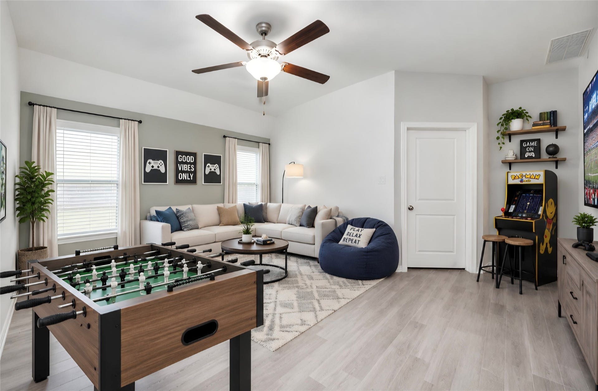 9003 Stanley Oak Drive, Missouri City, TX 77459 Virtually staged flex room/ gameroom.