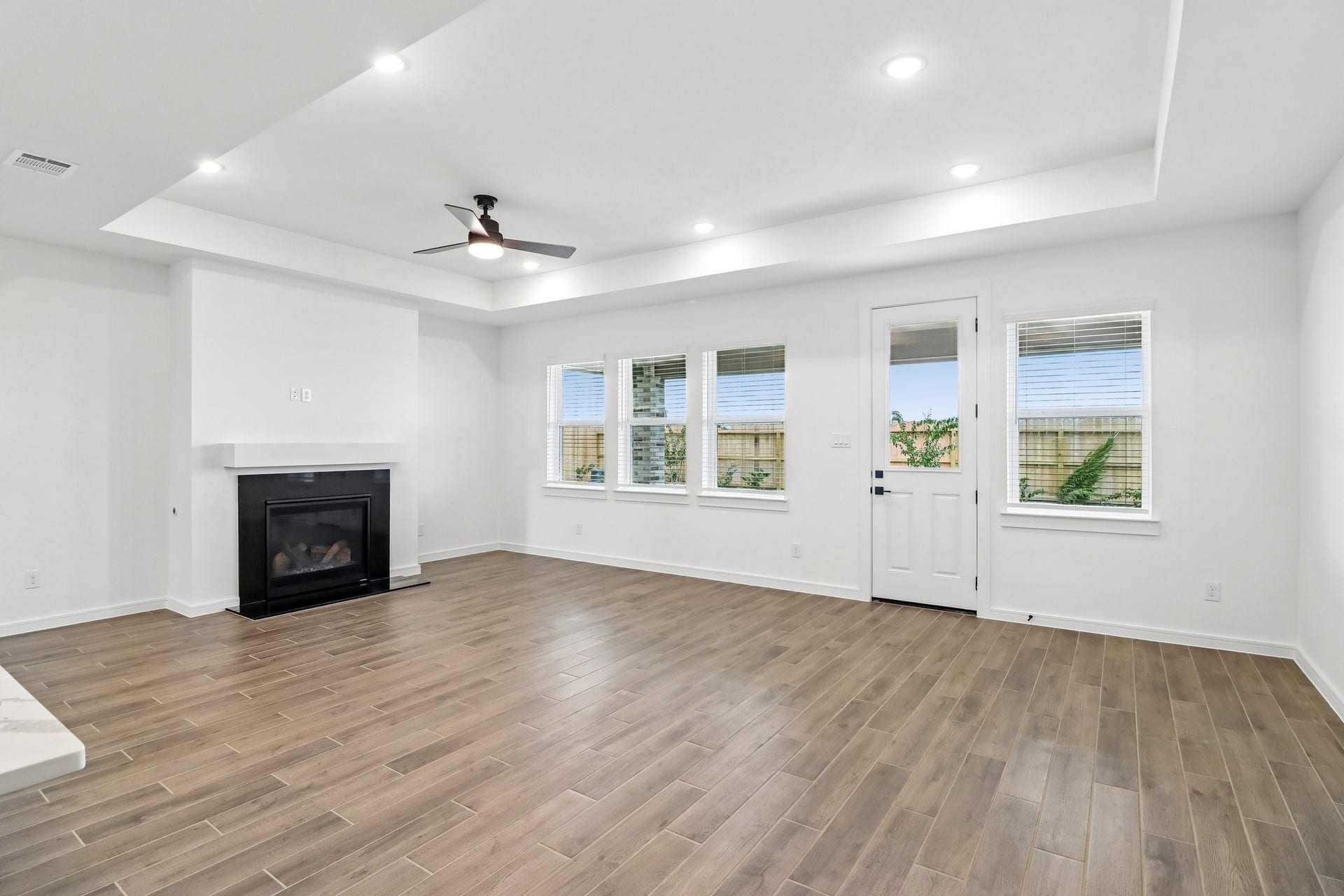 12406 Old Fashion Circle, Mont Belvieu, TX 77535 12406 Old Fashion Circle, Mont Belvieu, TX 77535