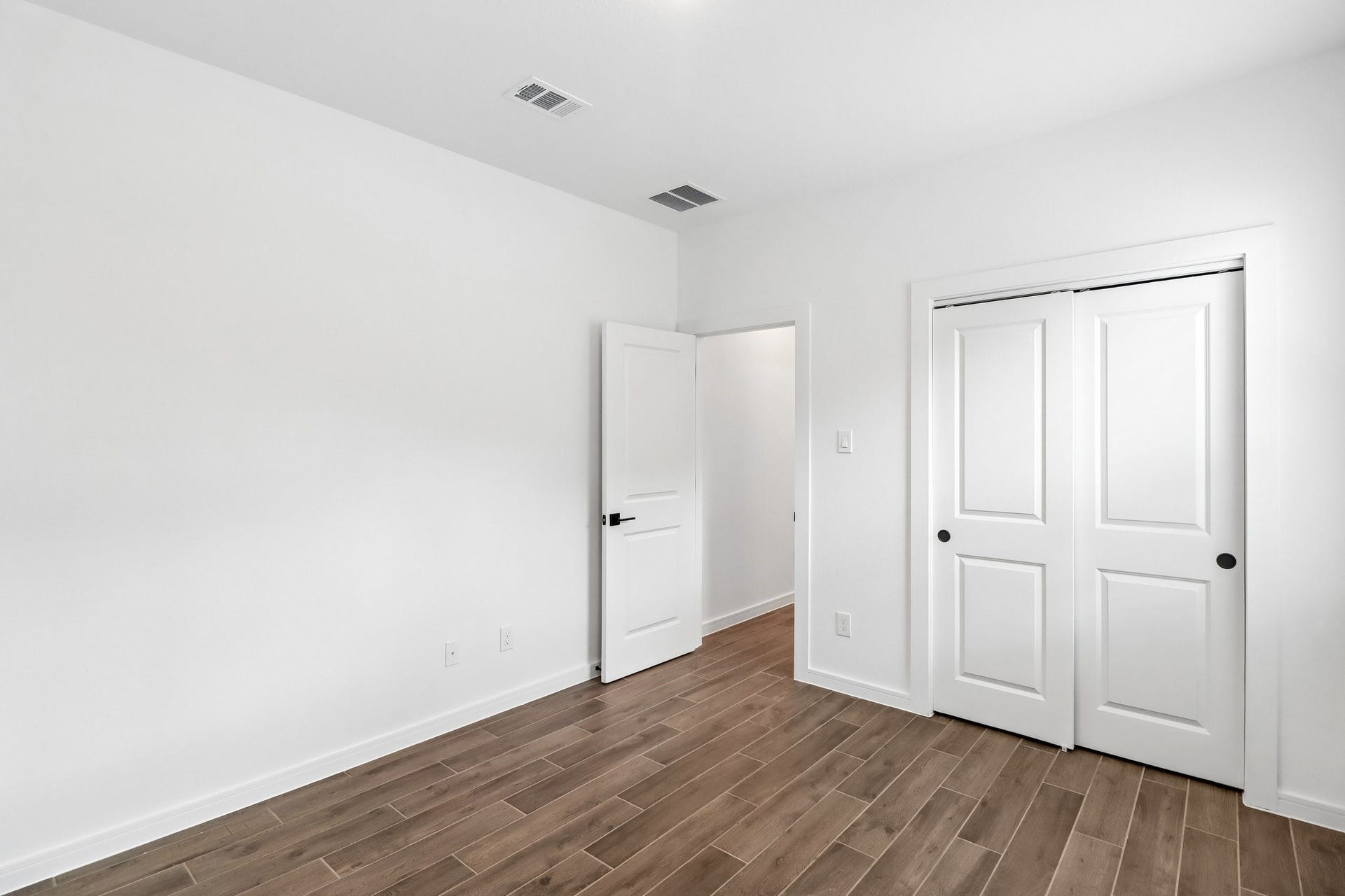 12406 Old Fashion Circle, Mont Belvieu, TX 77535 12406 Old Fashion Circle, Mont Belvieu, TX 77535