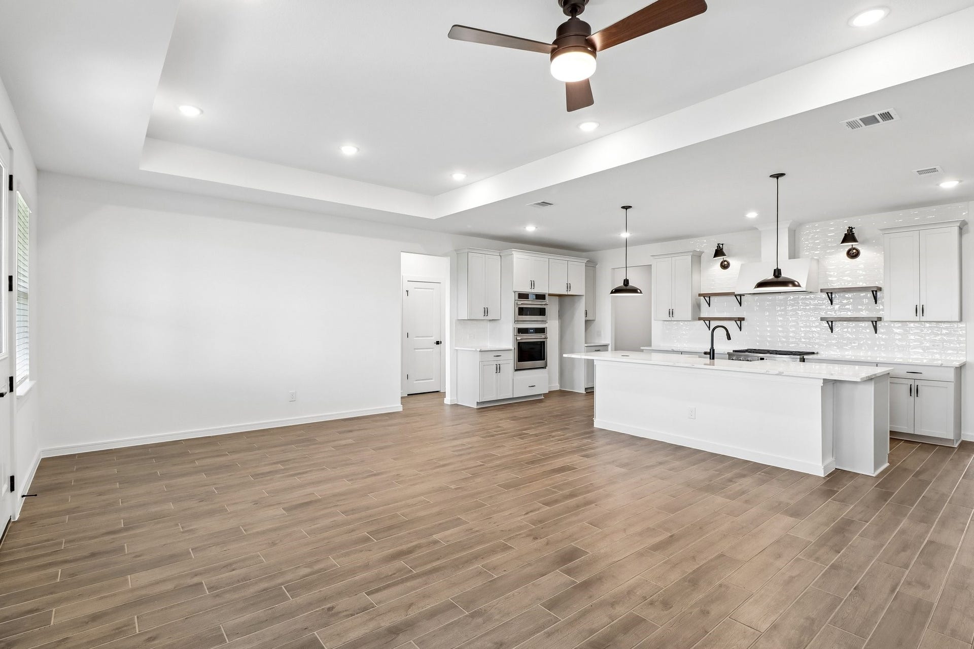 12406 Old Fashion Circle, Mont Belvieu, TX 77535 12406 Old Fashion Circle, Mont Belvieu, TX 77535