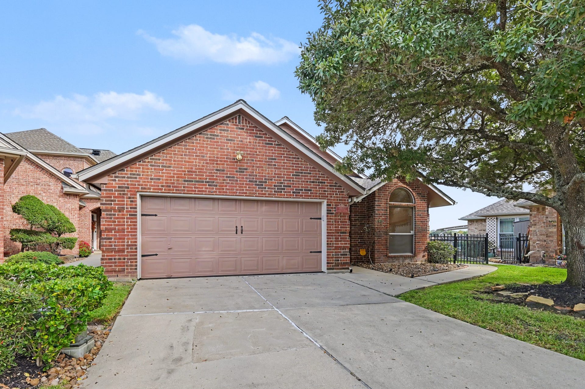 12842 Pelican Island Drive, Willis, TX 77318 Additional Front View