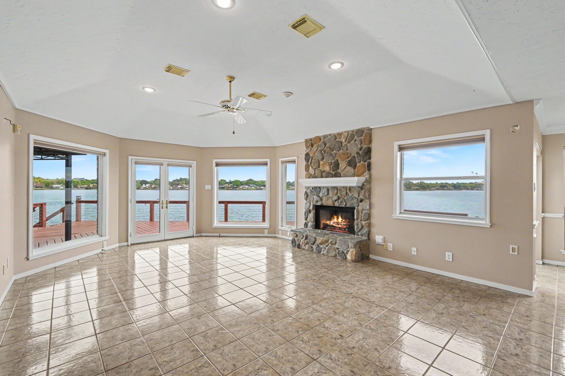 12842 Pelican Island Drive, Willis, TX 77318 Living Area with breathtaking views.