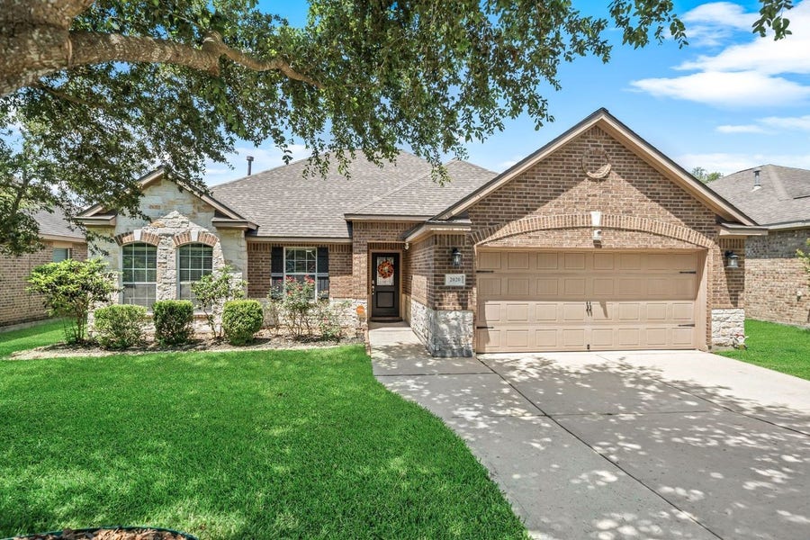 Property photo for 2020 Borthwick Lane, Conroe, TX