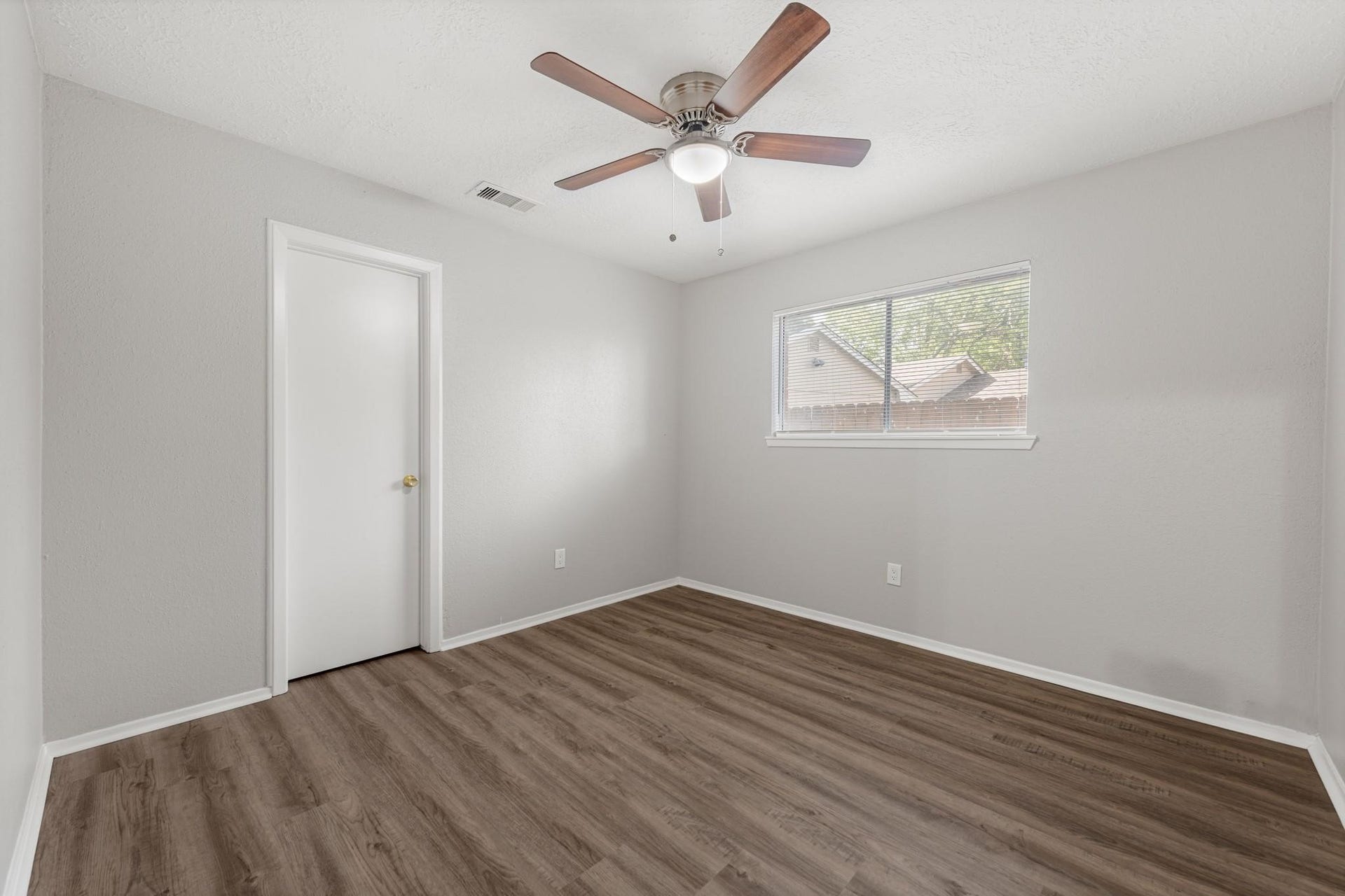 17551 S Compass Rose Circle, Crosby, TX 77532 17551 S Compass Rose Circle, Crosby, TX 77532