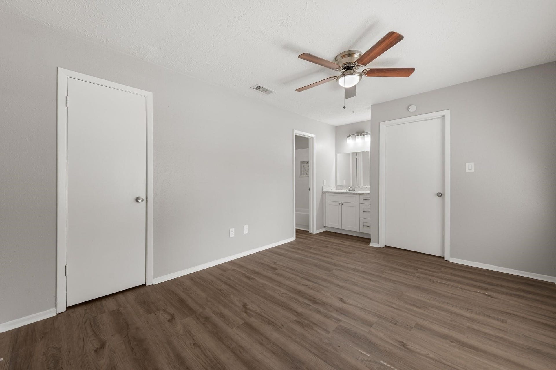 17551 S Compass Rose Circle, Crosby, TX 77532 17551 S Compass Rose Circle, Crosby, TX 77532