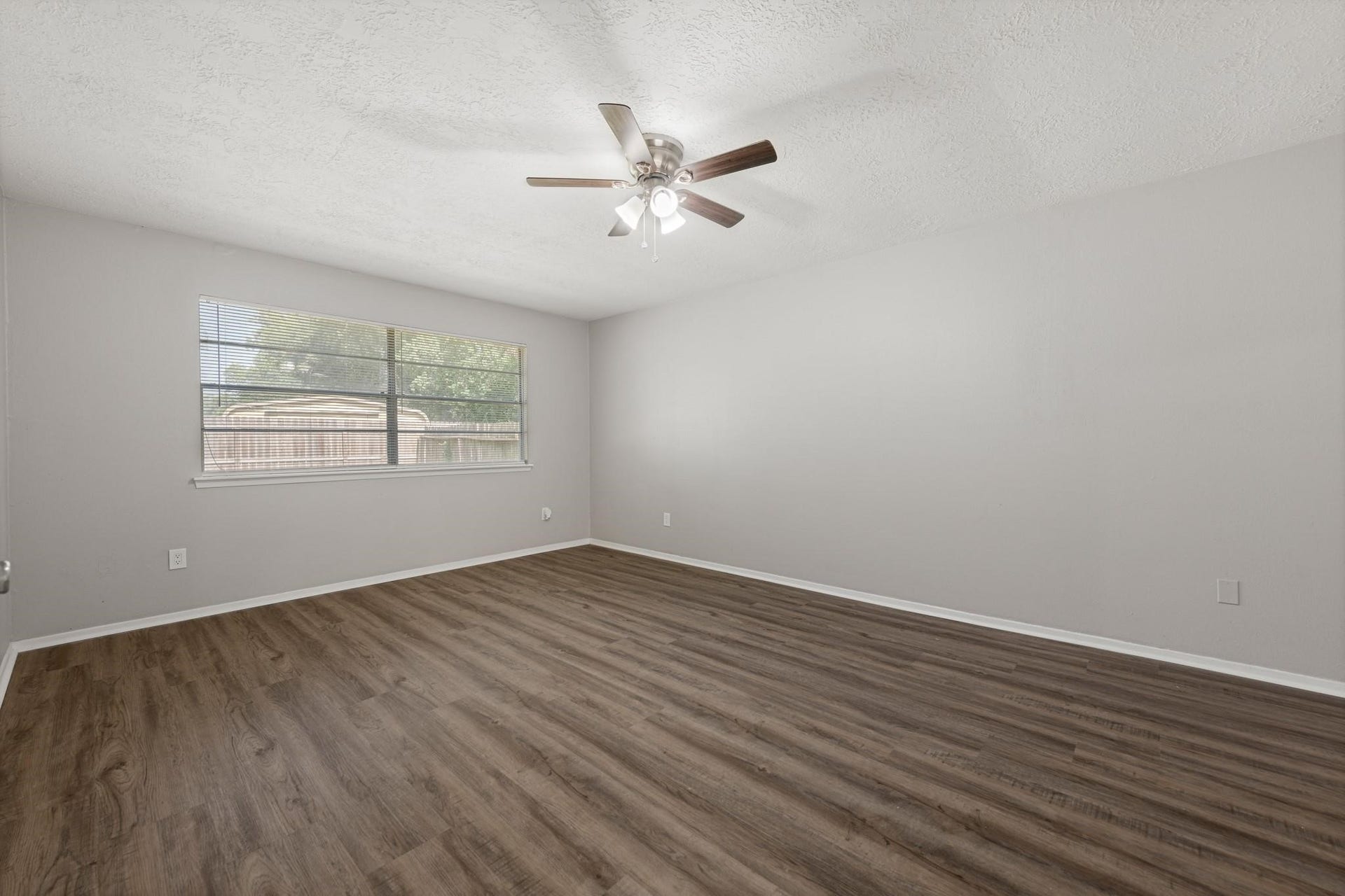 17551 S Compass Rose Circle, Crosby, TX 77532 17551 S Compass Rose Circle, Crosby, TX 77532